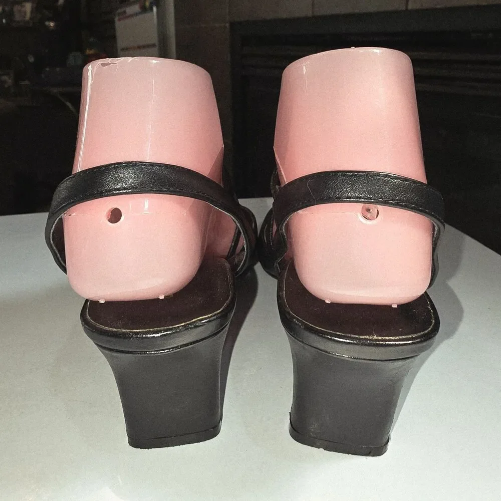 Liz Baker Sz 8 Y2K Vintage Elastic Criss Cross Strappy Black Leather Upper Heels